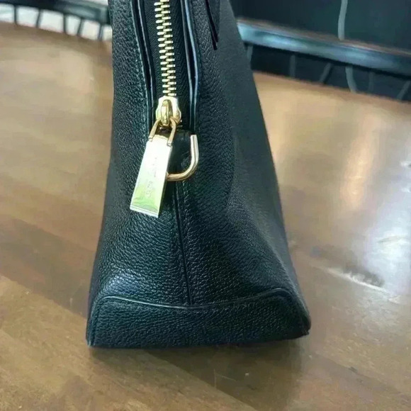 Michael Kors Black Leather Women's Bag - Picture 8 of 9